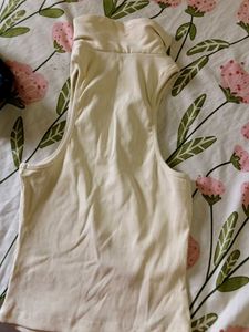 H&amp;M Sleeveless Collared Top