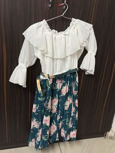 Chic Floral Print Dress