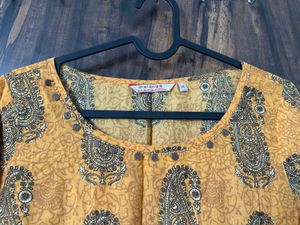 Beautiful Yellow Paisley Print Kurta