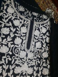 Elegant Black &amp; White Embroidered Kurti