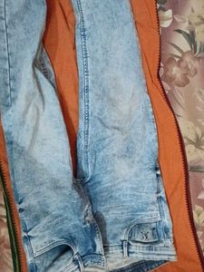 Men's Acid Wash Distressed Jeans new  hai