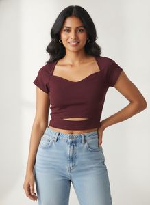 Chic Maroon Cropped Top