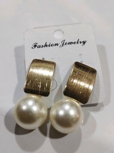 Pearl Earing