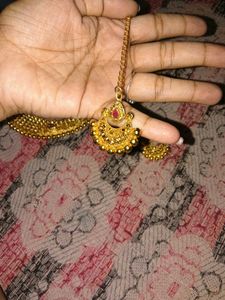Gold Necklace and Earrings Set with mangatika