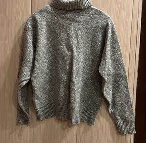 Cozy Gray Turtleneck Sweater