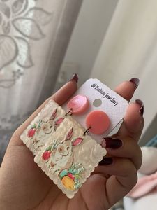 Set Of Hair Accessories And Earrings