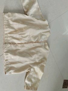 ELEGENT CREAM PACK NEAK BLOUSE