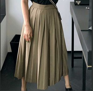 Flowy Pleated Vintage Midi Skirt