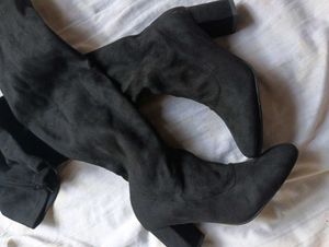 Knee-Length Heeled Boots