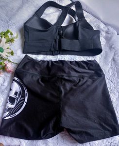Athletic Set: Sports Bra &amp; Skull Print Shorts