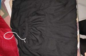 black scirt plazo