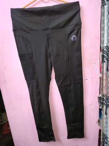 Black Active Leggings with Pockets