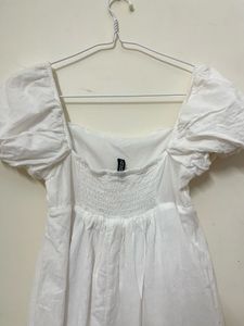 Chic White Puff Sleeve Midi Dress