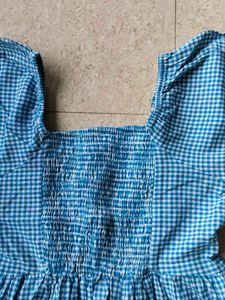Gingham top 🪬🤍🩵
