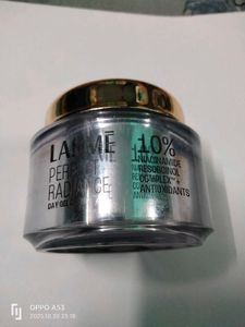 Lakme Perfect Radiance Day Cream