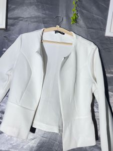 SHEIN Chic White Blazer