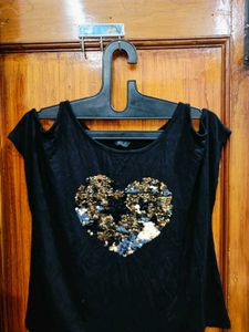 🇳🇿💫🎀Sparkling Heart Cold Shoulder T-Shirt