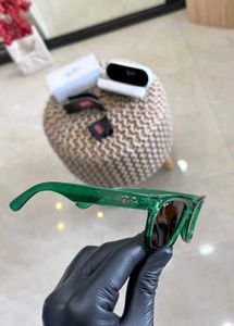 Ray-Ban Green Wayfarer Sunglasses MODEL NO:0502✌️-