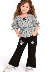Girls' Cute Top & Black Jeans Outfit