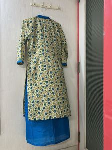 Kurta with a sleeveless full length inner