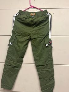 Women’s green Jogger pant