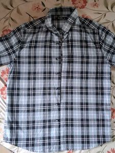 Men's Plaid Button-Up Shirt