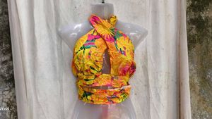 7168. Vibrant Tropical Halter Neck Crop Top