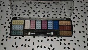 mineral eyeshadow pallete