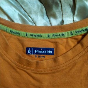 Set of Two Graphic T-Shirts for kids