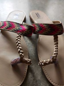 New Stylish Flat Sandals with Embellished Straps