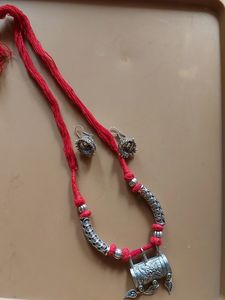 Neck Piece With Earrings