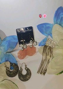 COMBO 8pair stylish Earring/Mang tikka Set