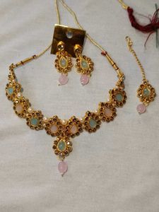 Elegant Gold-Plated Kundan Necklace Set