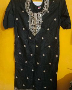 Black Embroidered Kurta