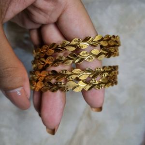 Set Of 4 Bangles