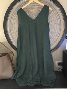Women's Dark Green V-Neck Sleeveless Dress