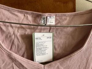 Pink V-Neck Cropped Top