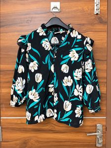 Chic Floral Print Button-Up Top