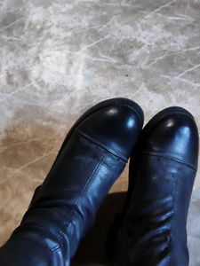 Chic Black Over-the-Knee Boots