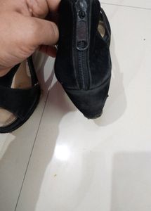 Black Sandal💥 Fixed Price
