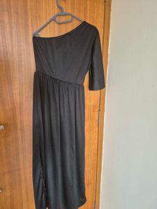 Chic Black One-Shoulder Maxi Dress