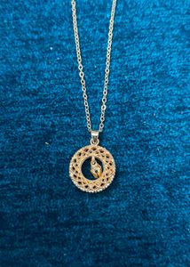Elegant Gold plated Chain with Round Pendant