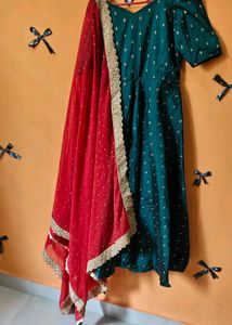 green and red duppata set