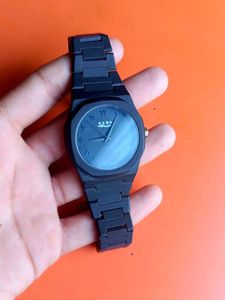 Stylish Black Wristwatch