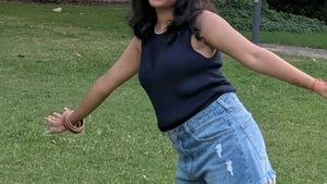 Navy Ribbed Sleeveless Top