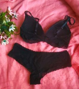 Black Lace Bra and Panty Set