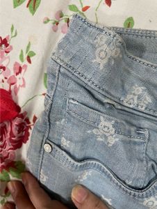Cute patterned denim shorts