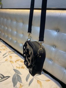 Chic Black Crossbody Bag with Chain