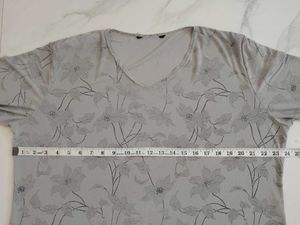 Gray Floral Print Kurta with Black Pants