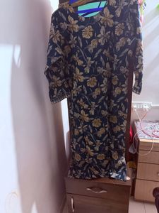 Stylish Floral Print Kurta set blue